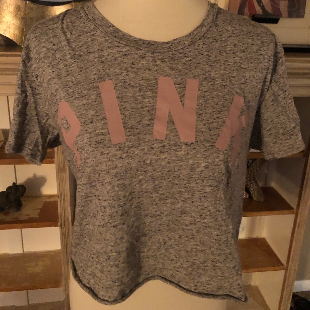 New without tag PINK crop T-shirt. Size medium